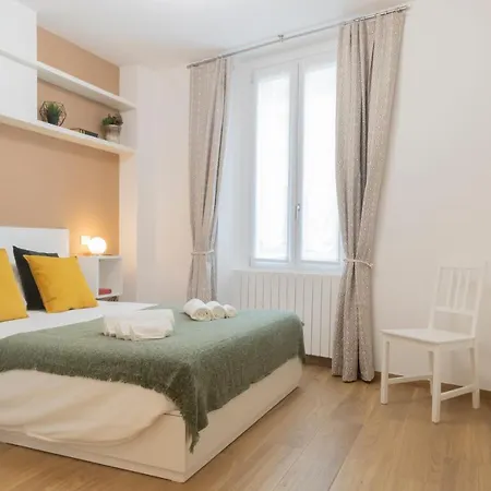 Brilla Marvelous In The Center *