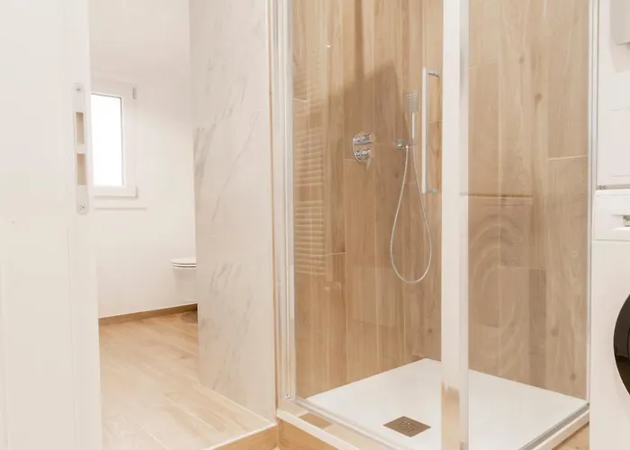 Brilla Marvelous In The Center *